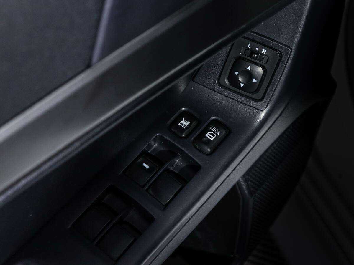 Mitsubishi Lancer с пробегом — 2012 год. Фото: #13