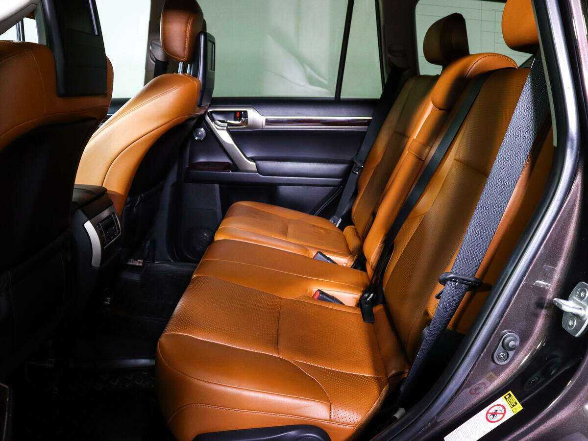 Lexus GX с пробегом — 2014 год. Фото: #8