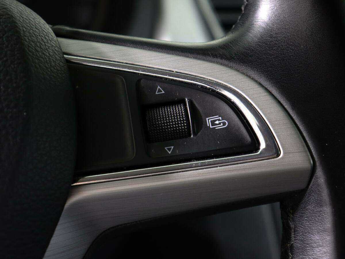 Skoda Rapid с пробегом — 2014 год. Фото: #16