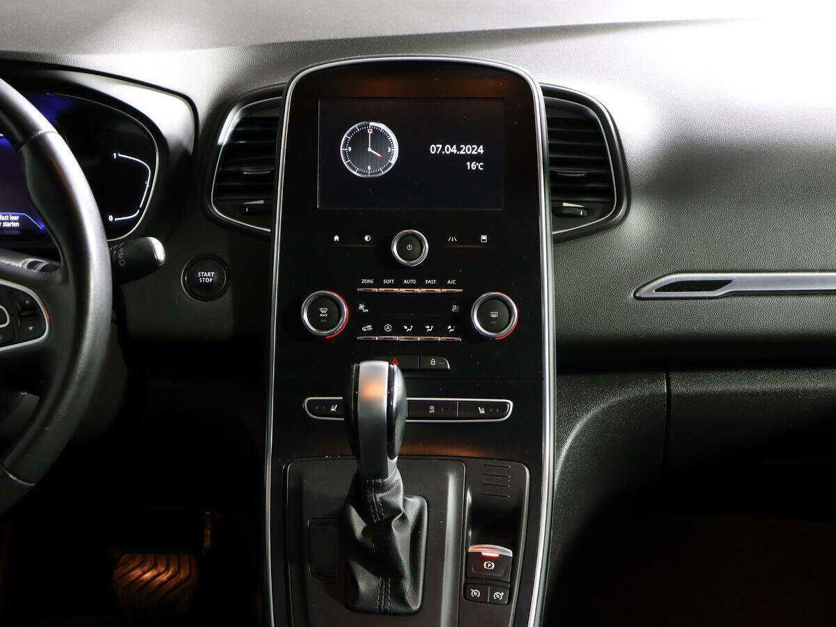 Renault Scenic с пробегом — 2019 год. Фото: #10