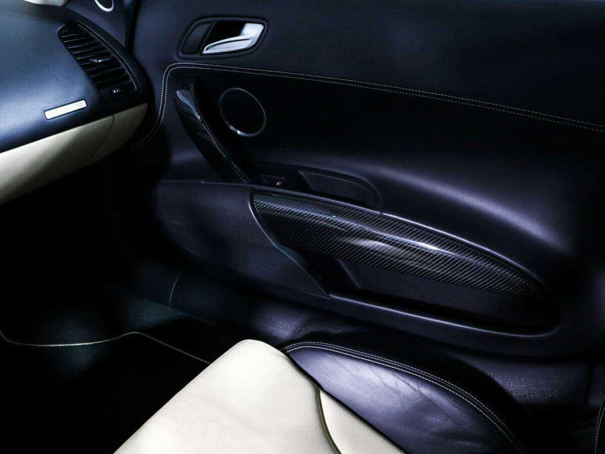 Audi R8 с пробегом — 2008 год. Фото: #12