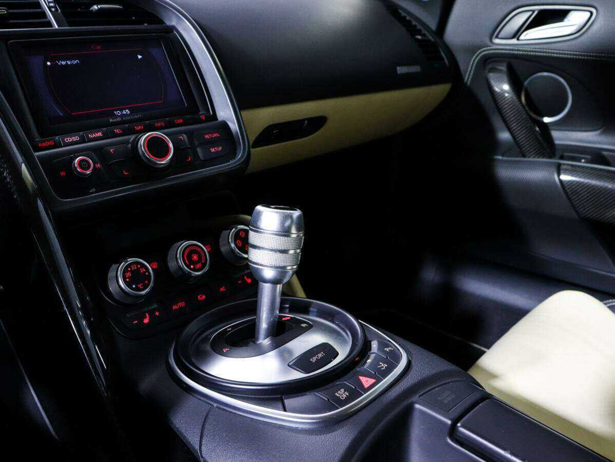 Audi R8 с пробегом — 2008 год. Фото: #28