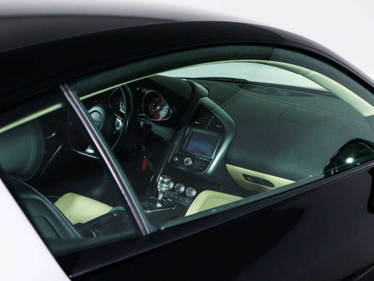 Audi R8 с пробегом — 2008 год. Фото: #30