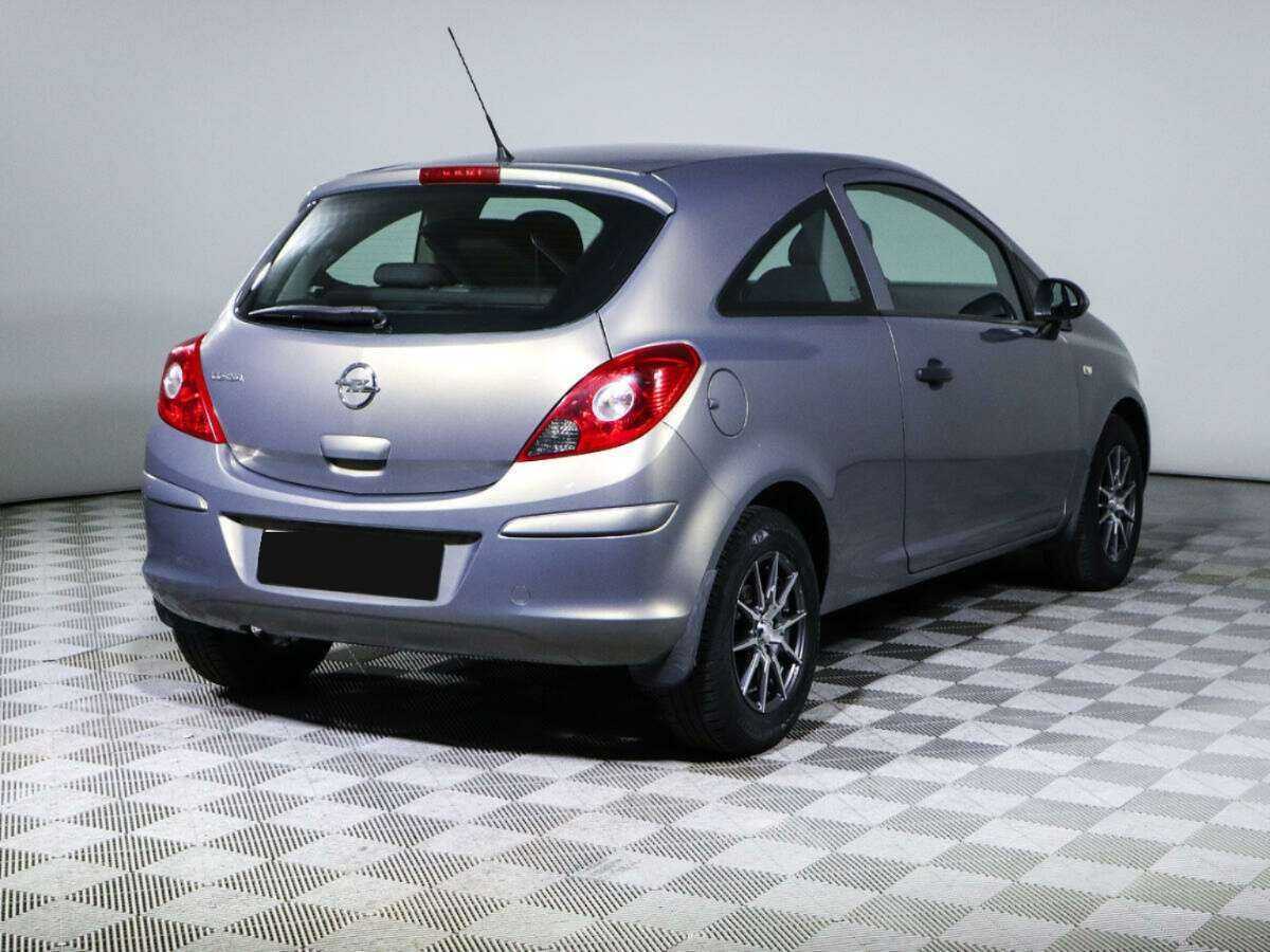 Opel Corsa с пробегом — 2012 год. Фото: #3