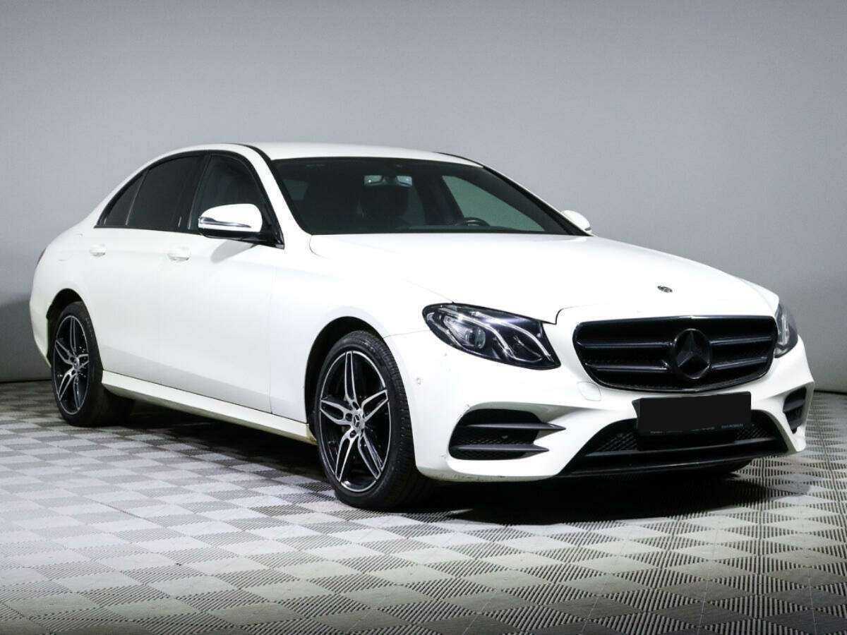 Mercedes-Benz E-Класс с пробегом — 2019 год. Фото: #2