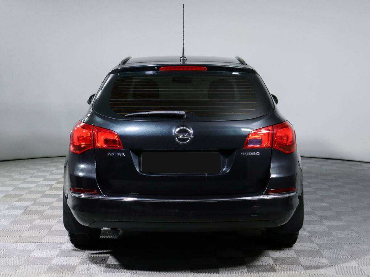 Opel Astra с пробегом — 2014 год. Фото: #5