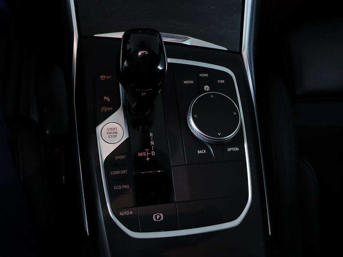 BMW 3 серии с пробегом — 2020 год. Фото: #4