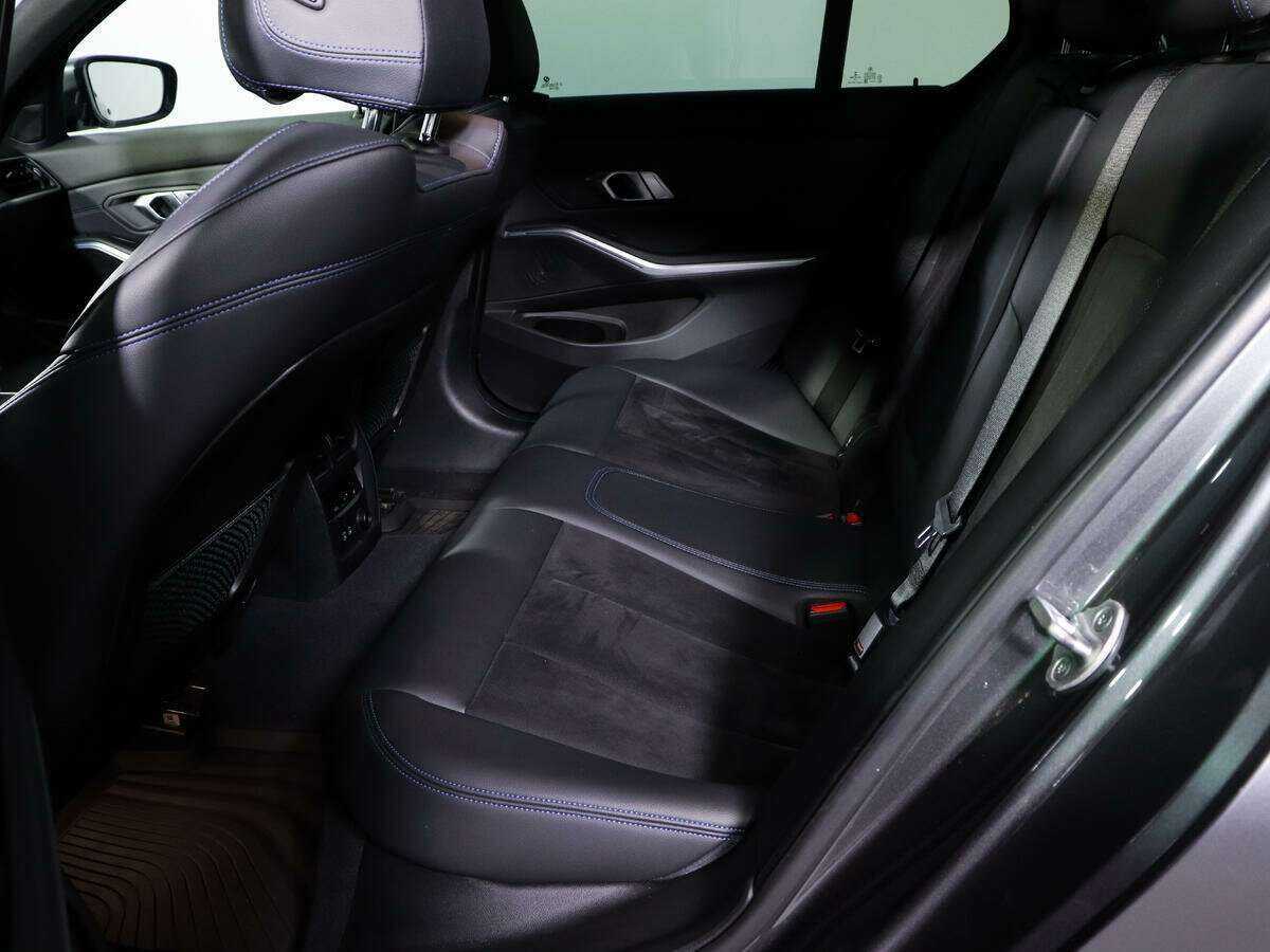 BMW 3 серии с пробегом — 2020 год. Фото: #11