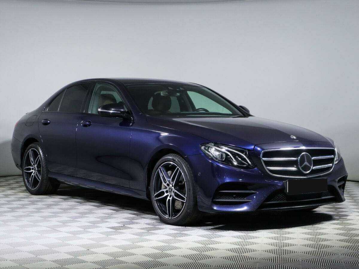 Mercedes-Benz E-Класс с пробегом — 2019 год. Фото: #2