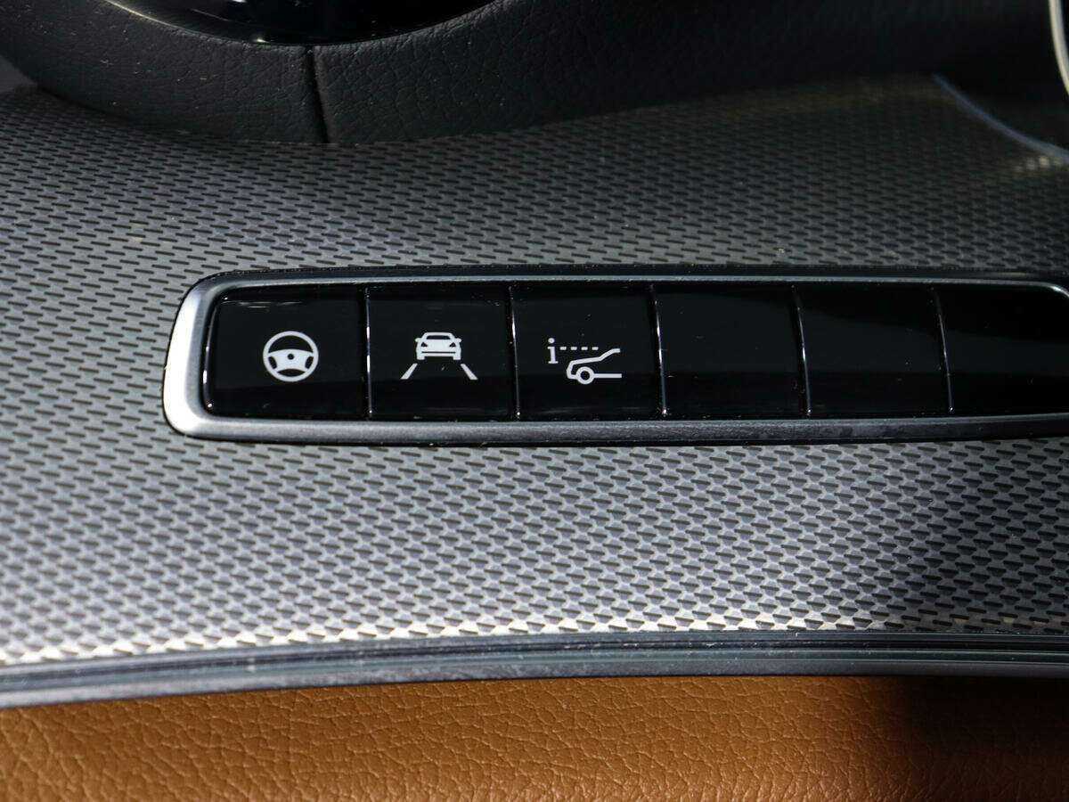 Mercedes-Benz E-Класс с пробегом — 2019 год. Фото: #24