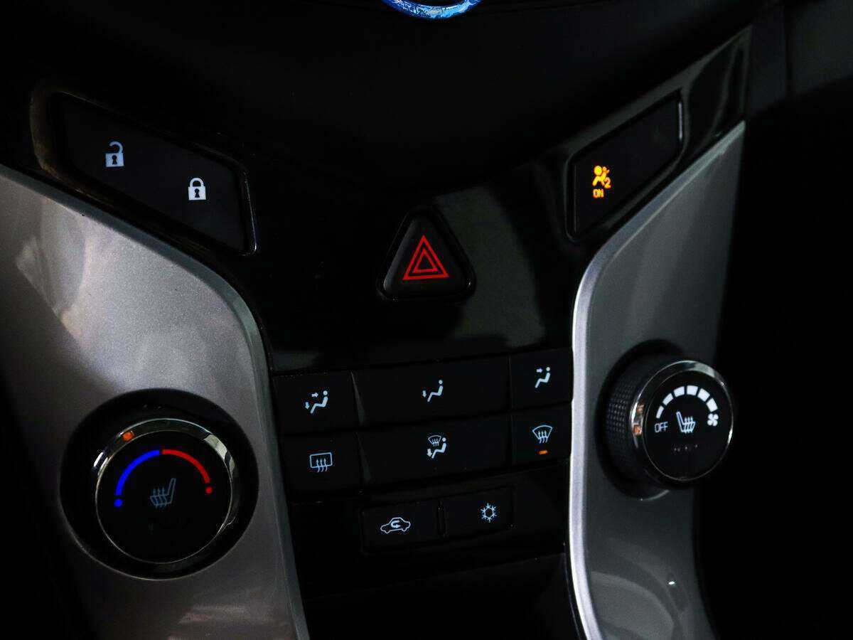 Chevrolet Cruze с пробегом — 2013 год. Фото: #12