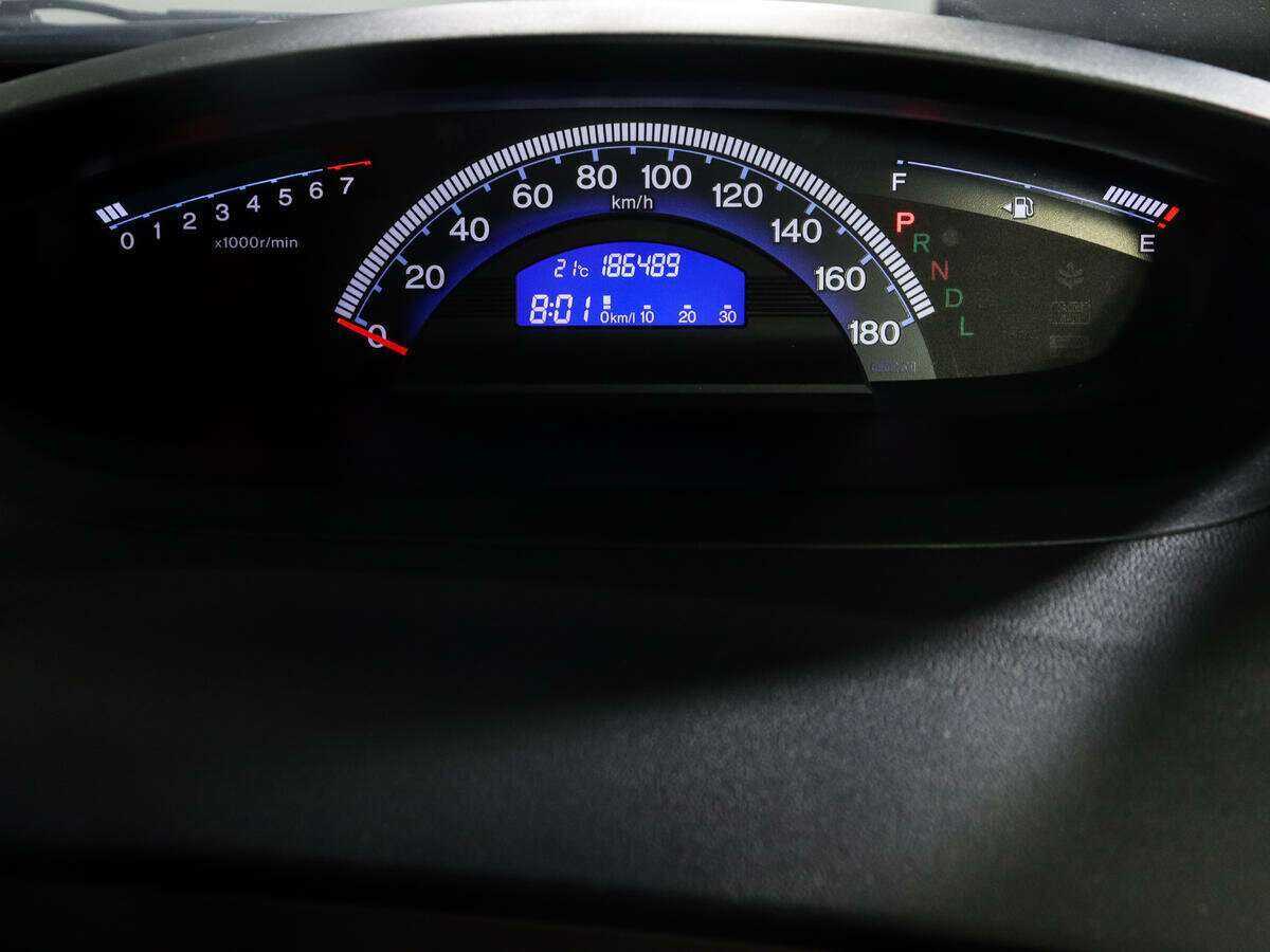 Honda Freed с пробегом — 2012 год. Фото: #16