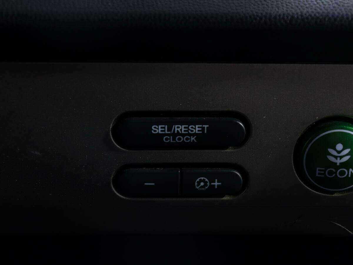 Honda Freed с пробегом — 2012 год. Фото: #17