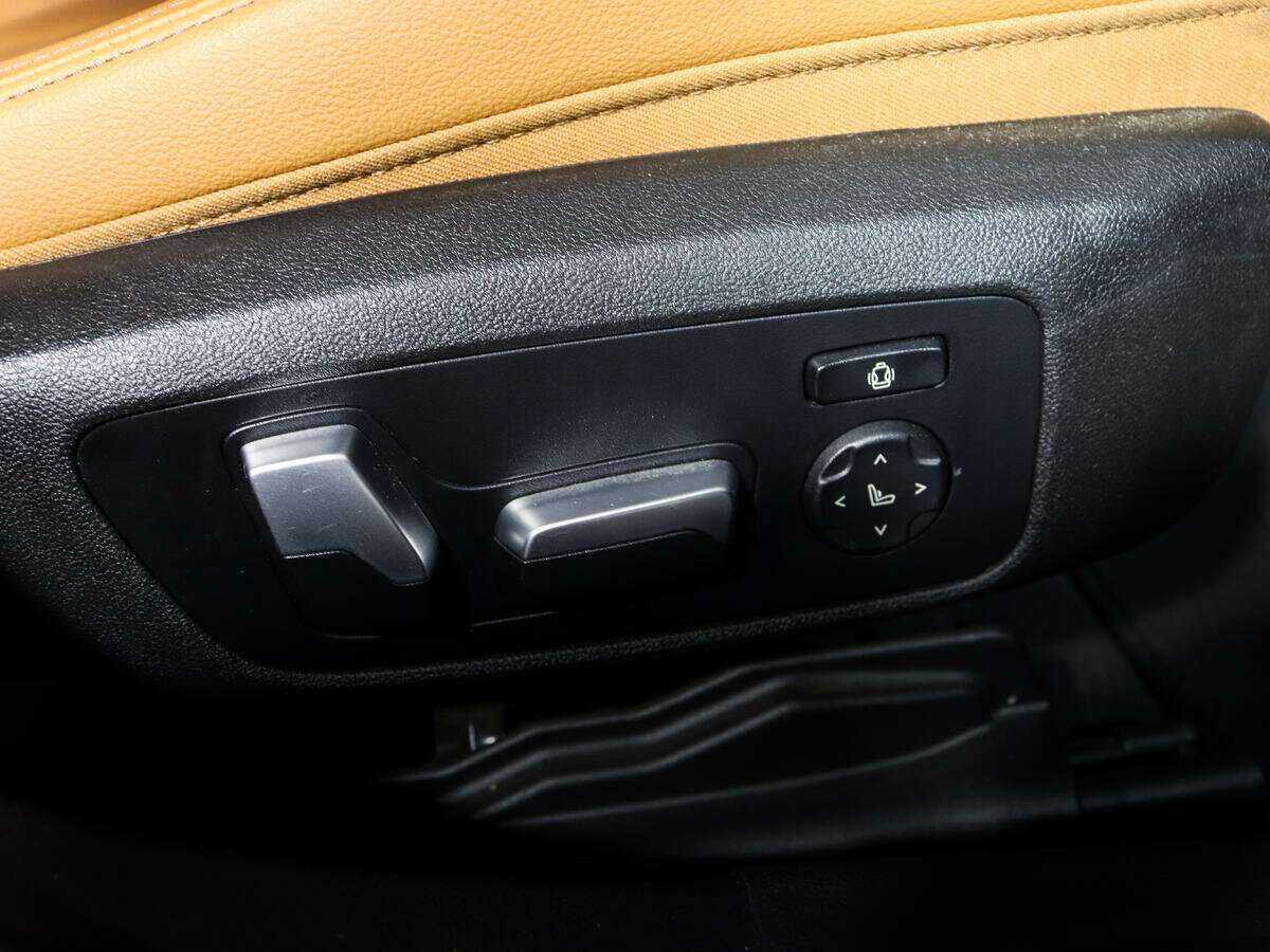 BMW 3 серии с пробегом — 2020 год. Фото: #13