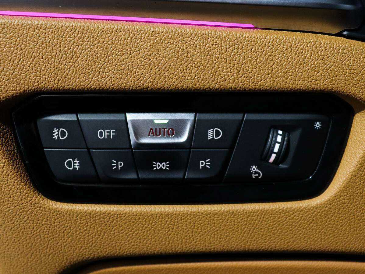 BMW 3 серии с пробегом — 2020 год. Фото: #19