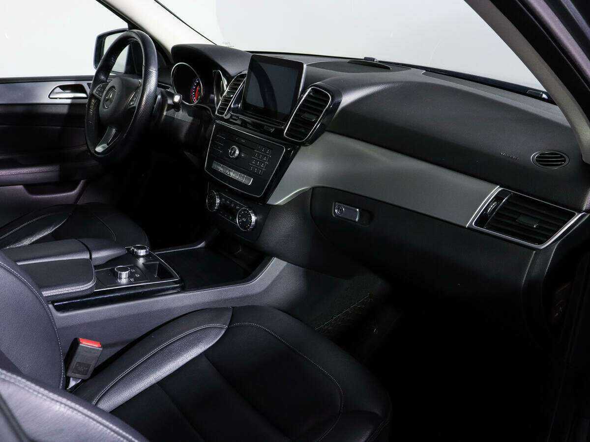 Mercedes-Benz GLE с пробегом — 2016 год. Фото: #8