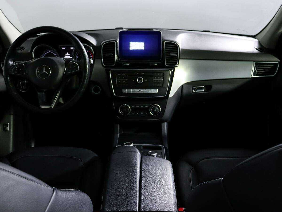 Mercedes-Benz GLE с пробегом — 2016 год. Фото: #11
