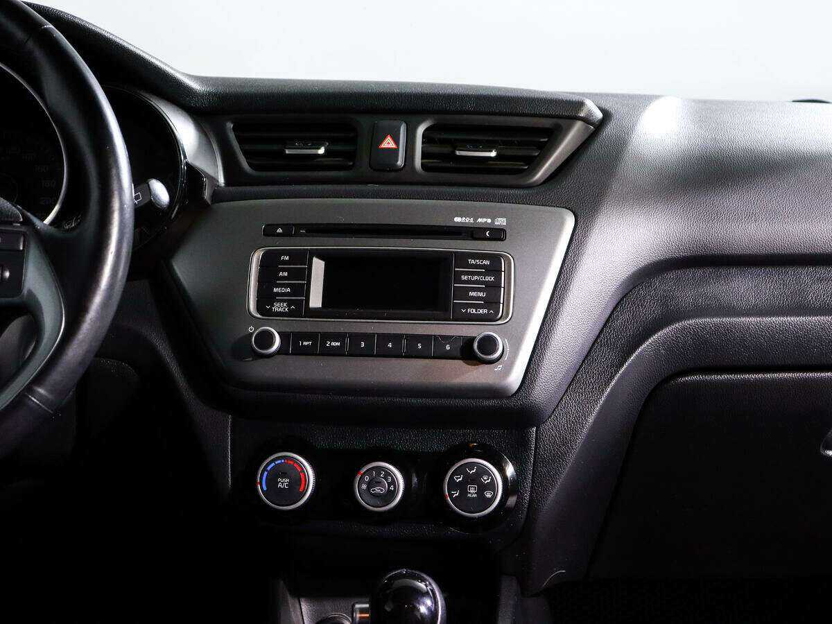 Kia Rio с пробегом — 2016 год. Фото: #10