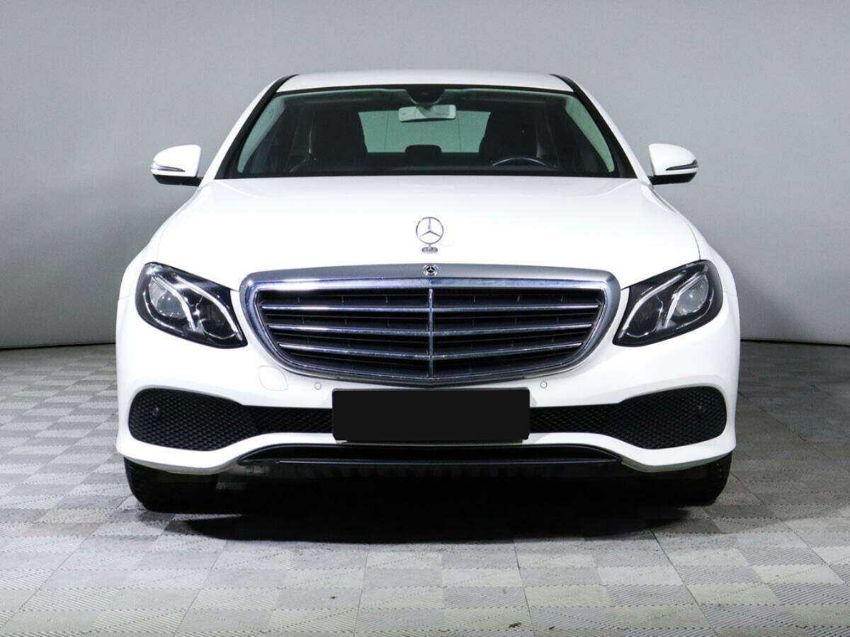 Mercedes-Benz E-Класс с пробегом — 2018 год. Фото: #1