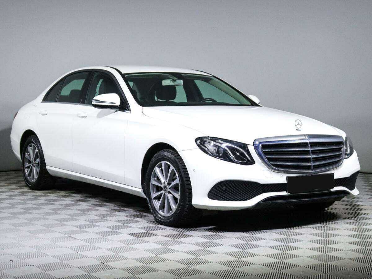 Mercedes-Benz E-Класс с пробегом — 2018 год. Фото: #2