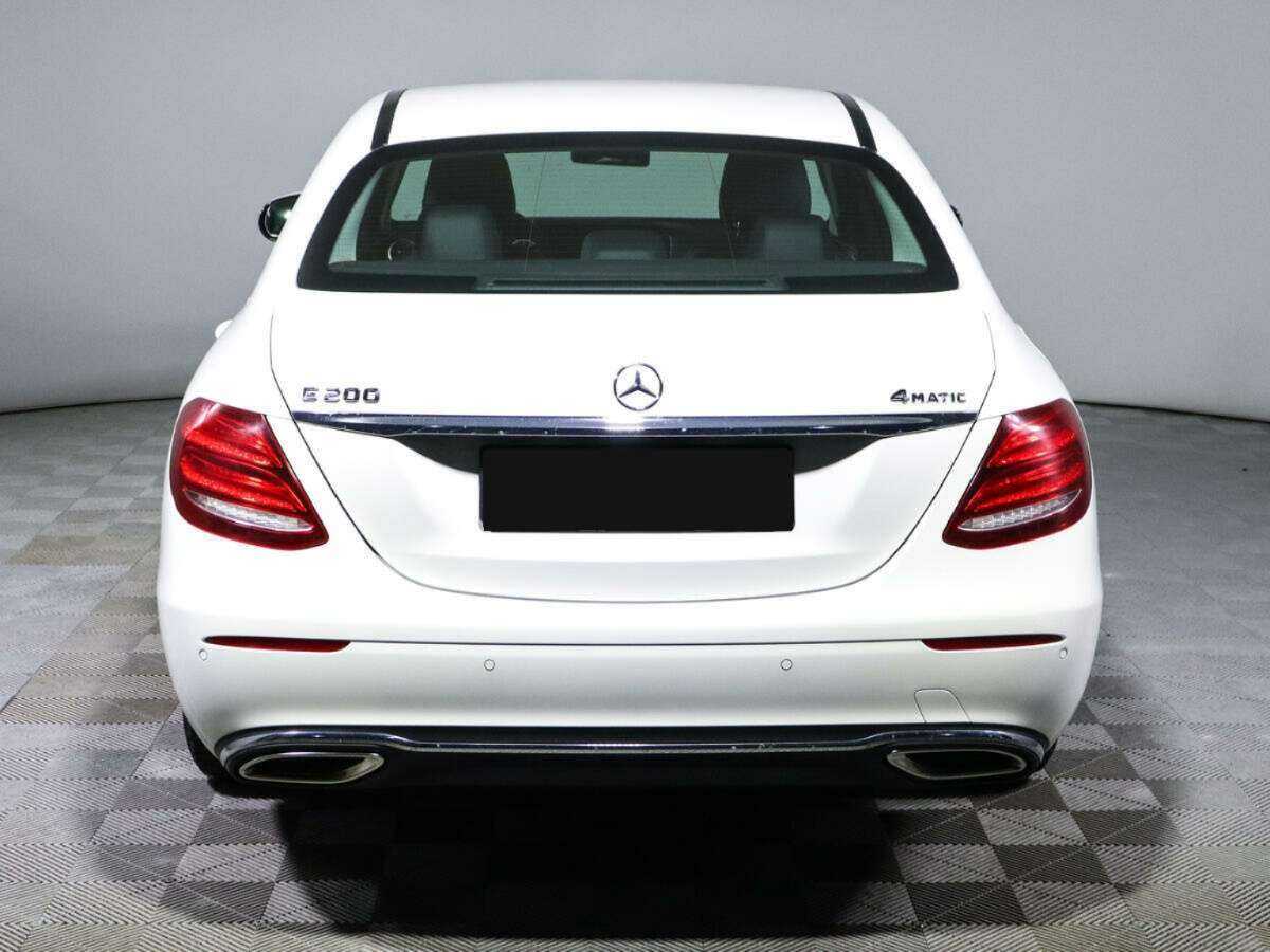 Mercedes-Benz E-Класс с пробегом — 2018 год. Фото: #4