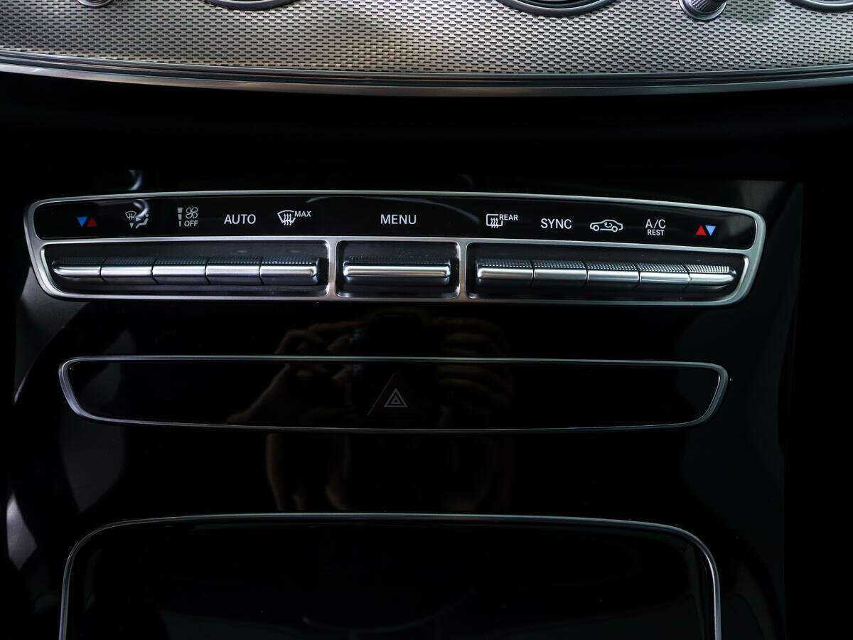 Mercedes-Benz E-Класс с пробегом — 2018 год. Фото: #15