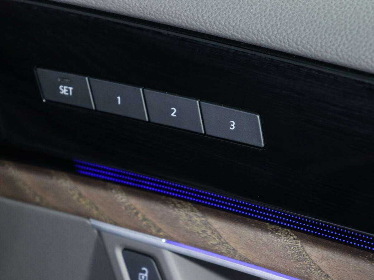 Volkswagen Touareg с пробегом — 2018 год. Фото: #16