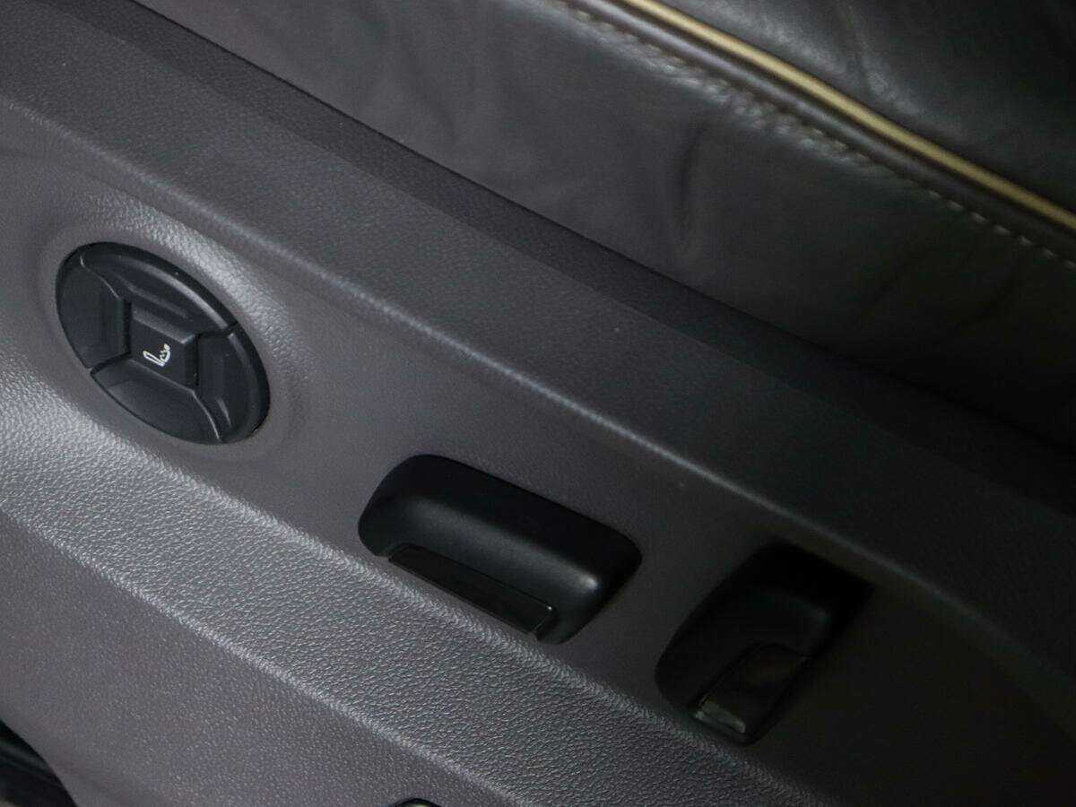 Volkswagen Touareg с пробегом — 2018 год. Фото: #21