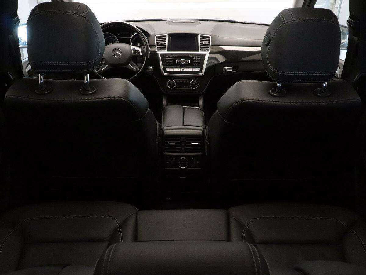 Mercedes-Benz GL-Класс с пробегом — 2014 год. Фото: #10