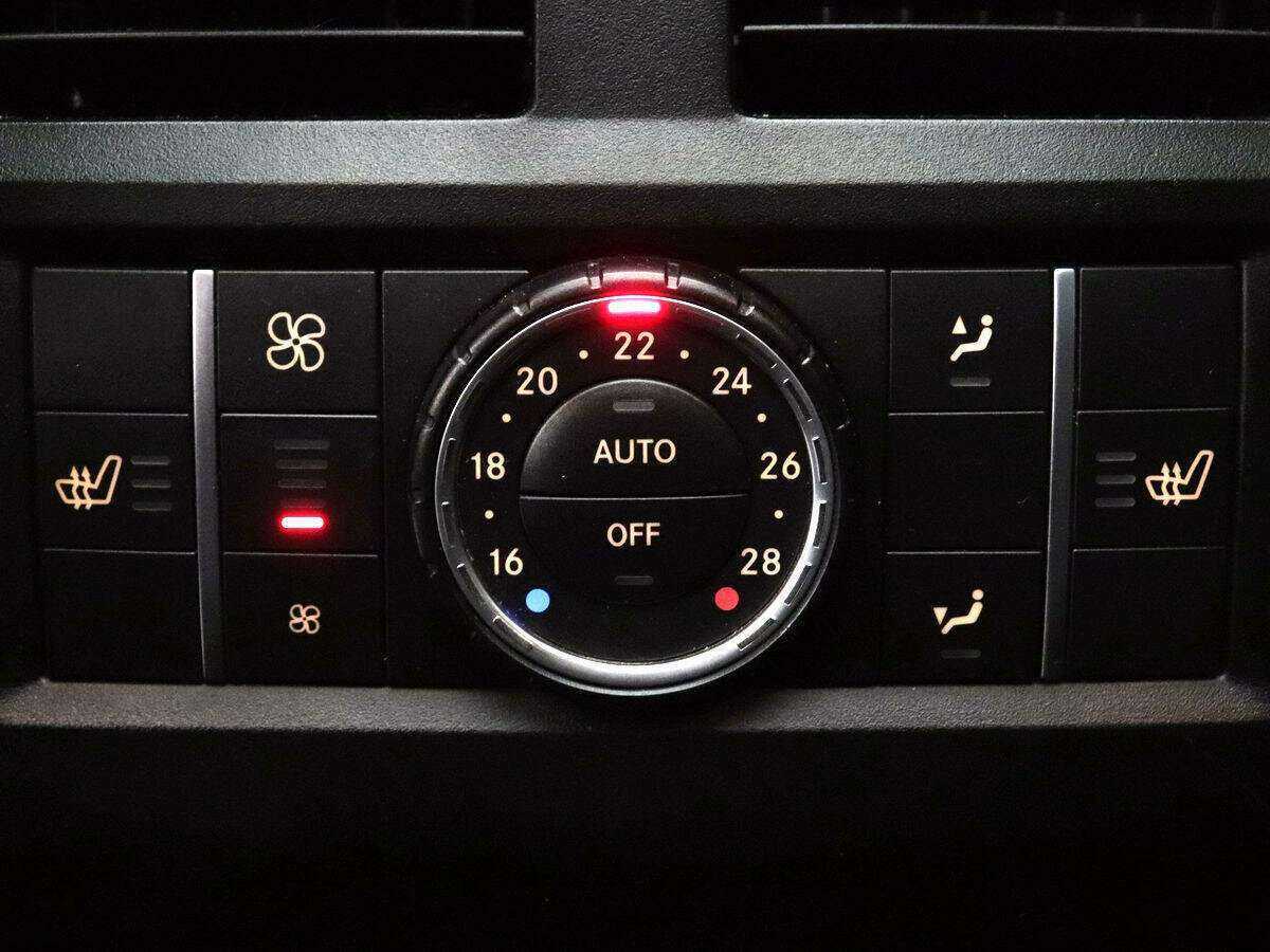 Mercedes-Benz GL-Класс с пробегом — 2014 год. Фото: #12