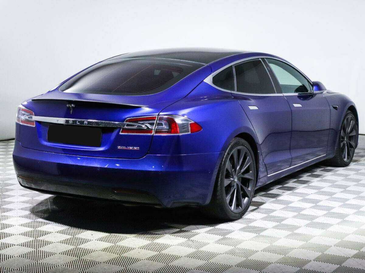 Tesla Model S с пробегом — 2021 год. Фото: #4