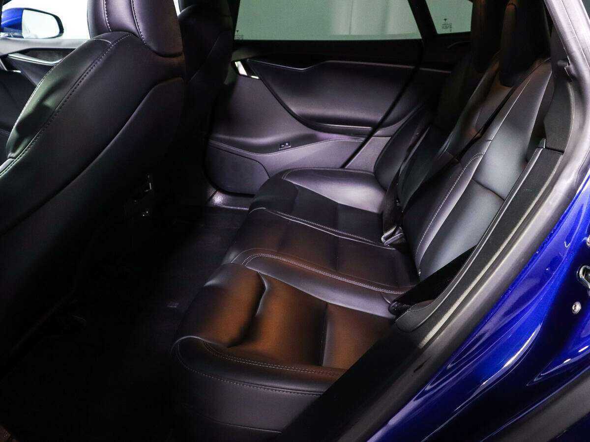 Tesla Model S с пробегом — 2021 год. Фото: #8