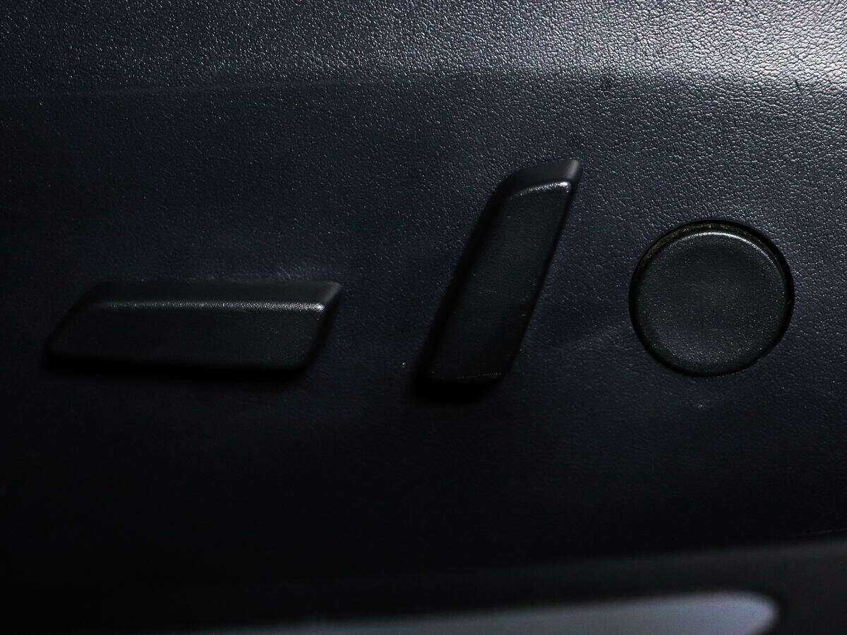 Tesla Model S с пробегом — 2021 год. Фото: #28