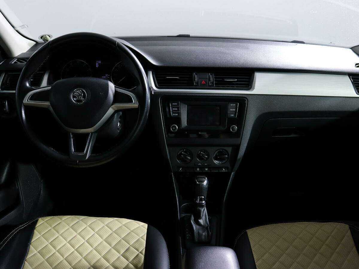 Skoda Rapid с пробегом — 2016 год. Фото: #8