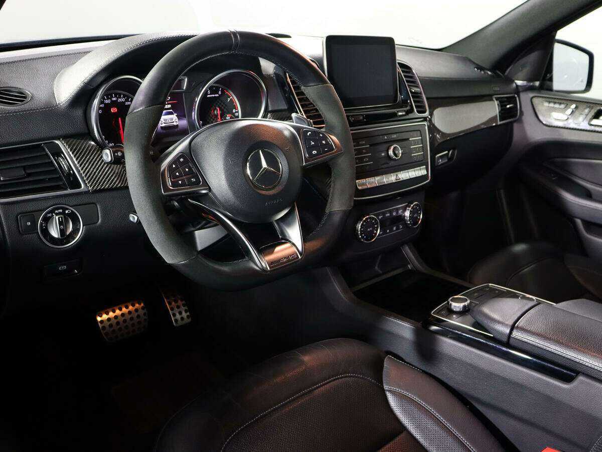 Mercedes-Benz GLE AMG с пробегом — 2018 год. Фото: #11