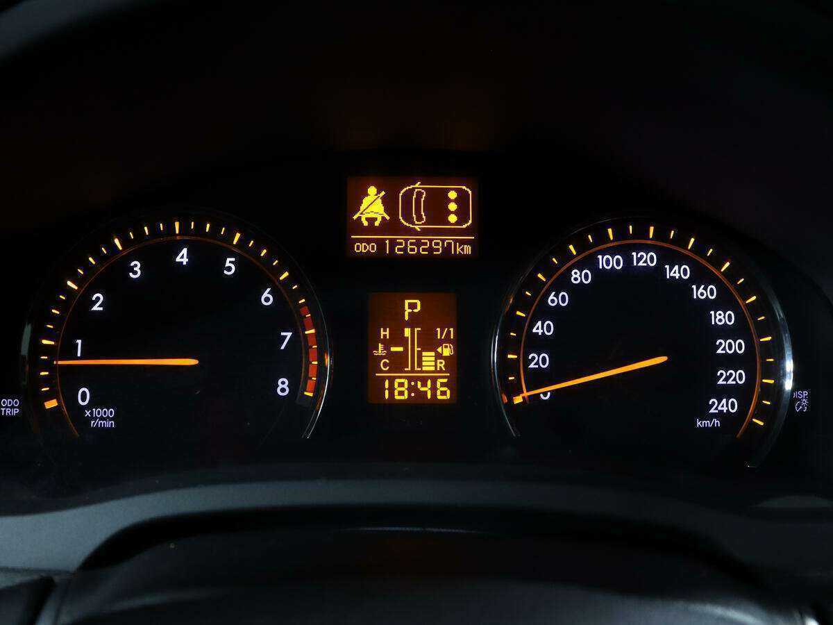 Toyota Avensis с пробегом — 2011 год. Фото: #6