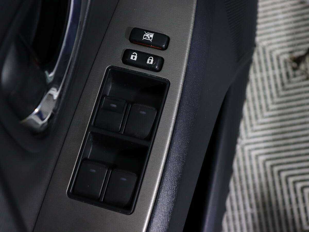 Toyota Avensis с пробегом — 2011 год. Фото: #10