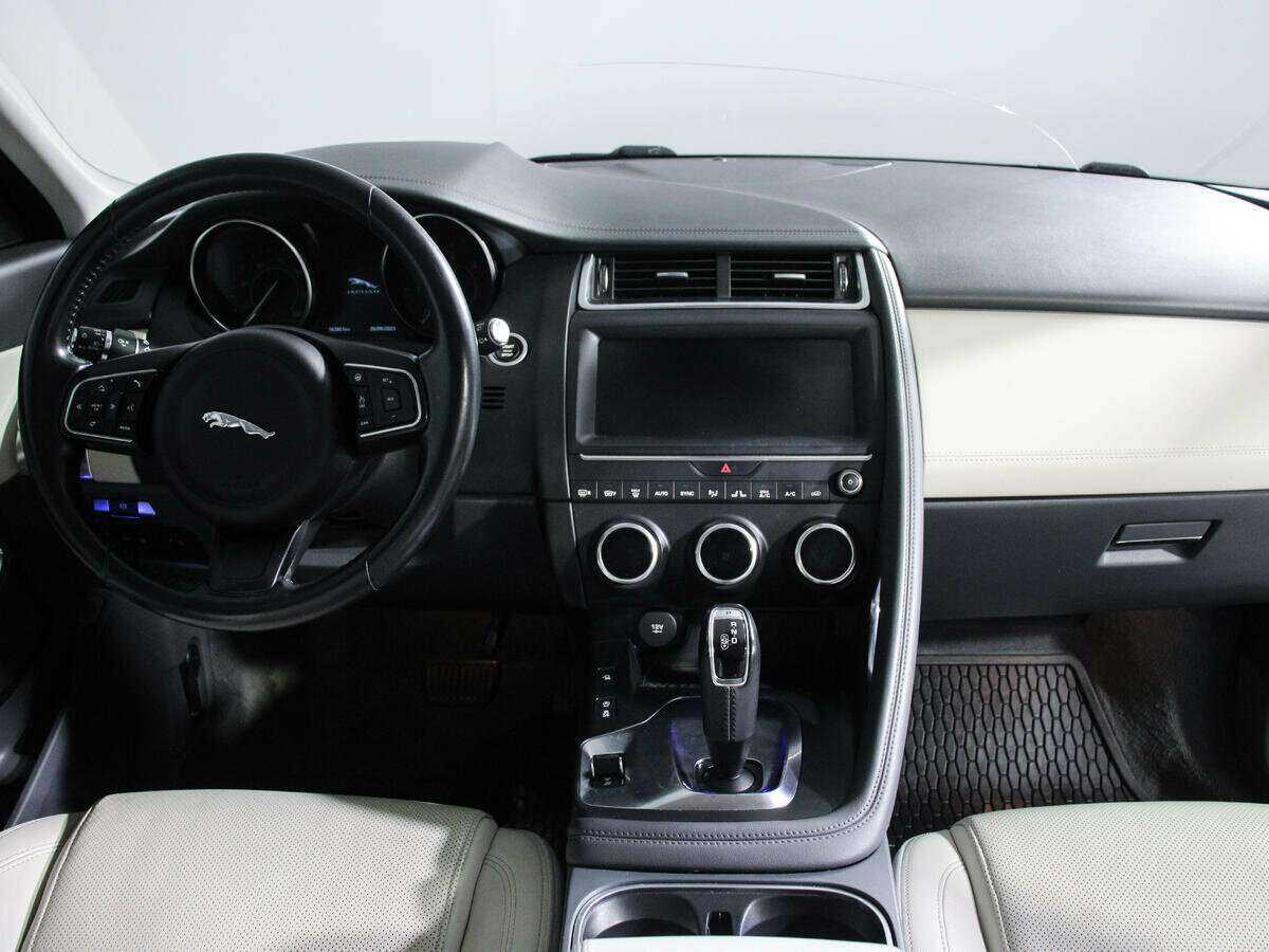 Jaguar E-Pace с пробегом — 2018 год. Фото: #9