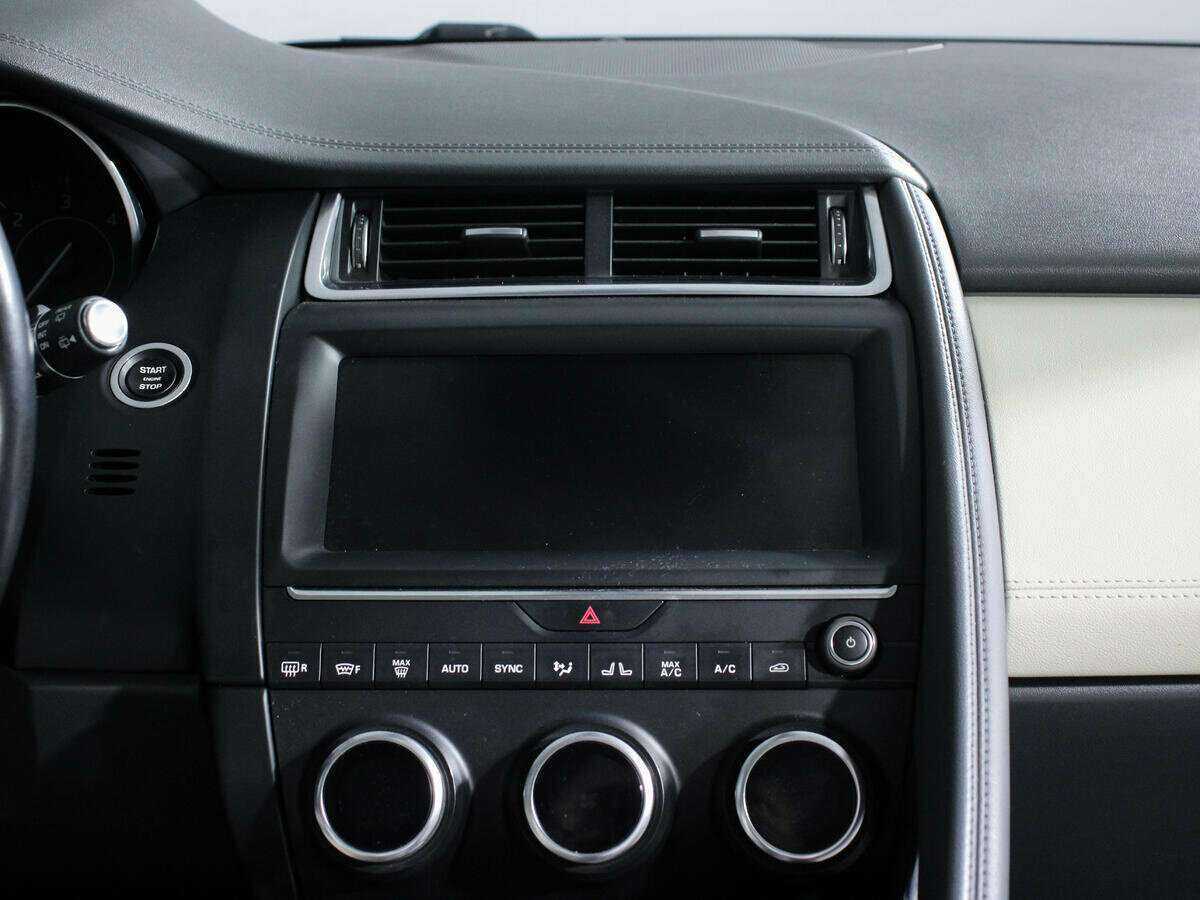 Jaguar E-Pace с пробегом — 2018 год. Фото: #10