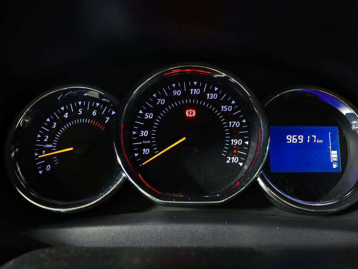 Renault Sandero с пробегом — 2016 год. Фото: #8