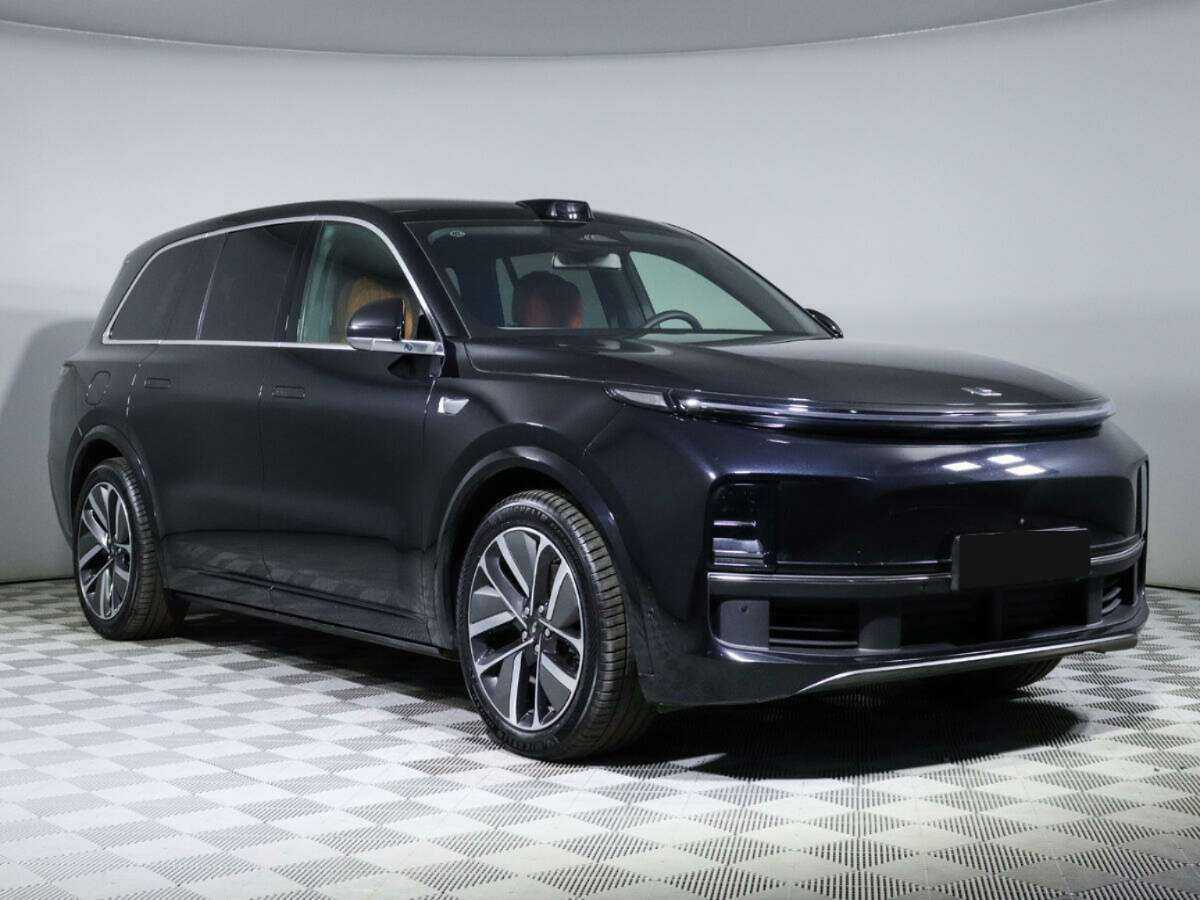 LiXiang L9 с пробегом — 2023 год. Фото: #2