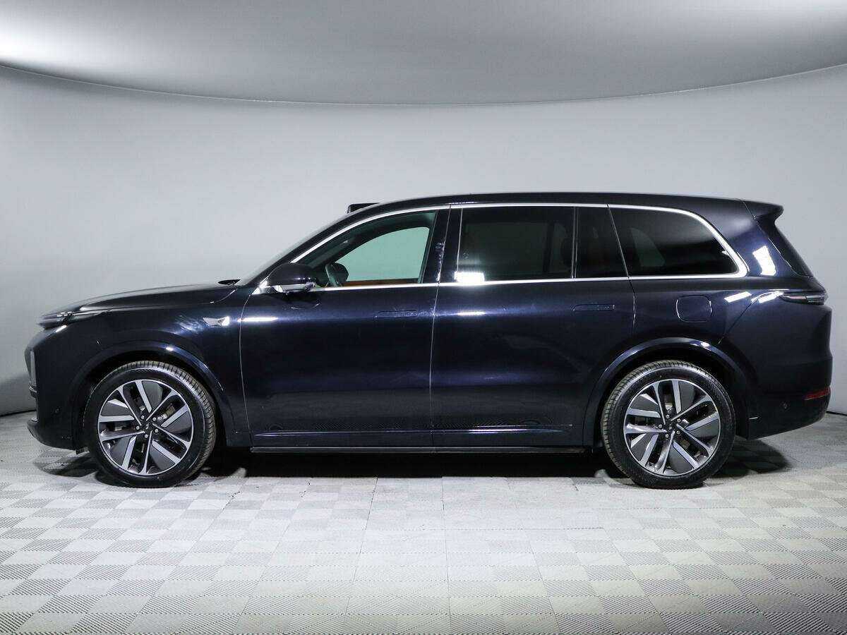 LiXiang L9 с пробегом — 2023 год. Фото: #7