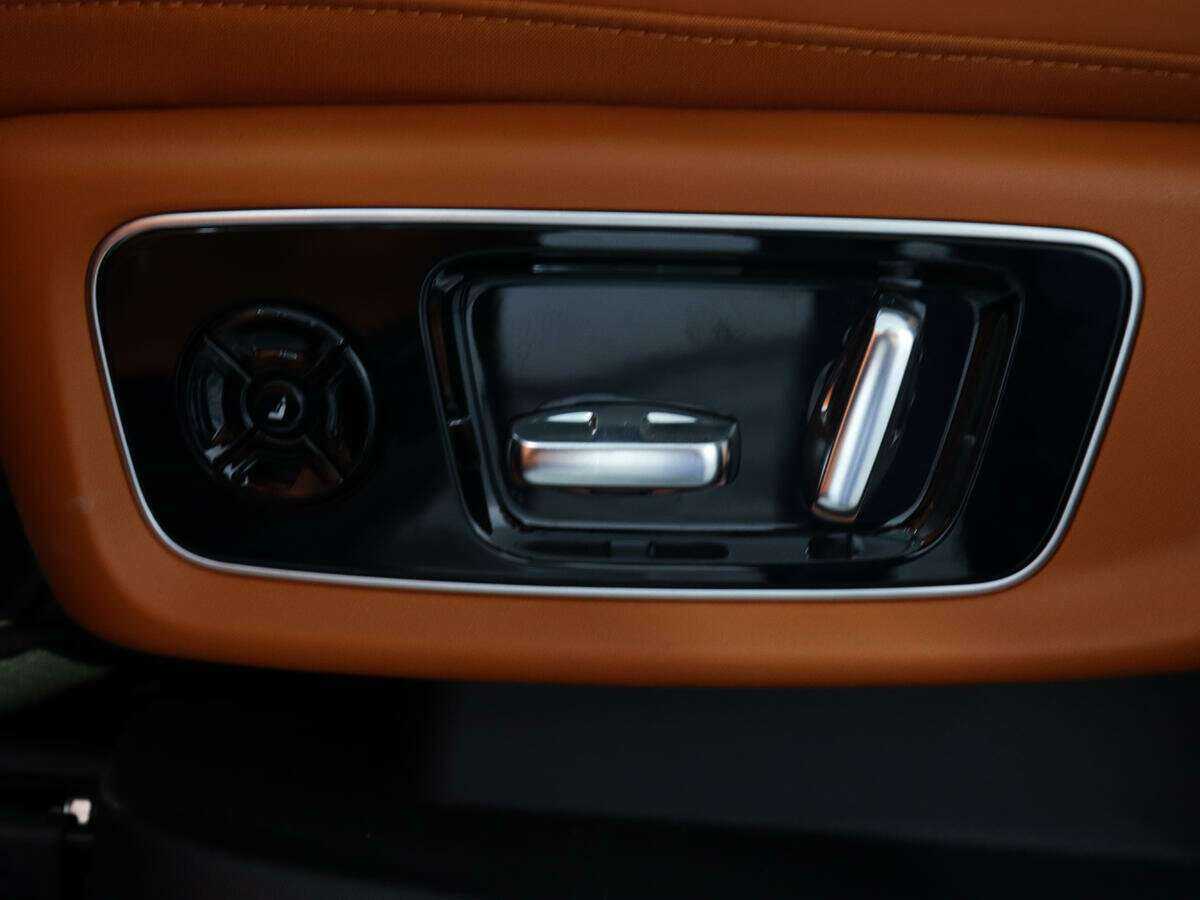 LiXiang L9 с пробегом — 2023 год. Фото: #28