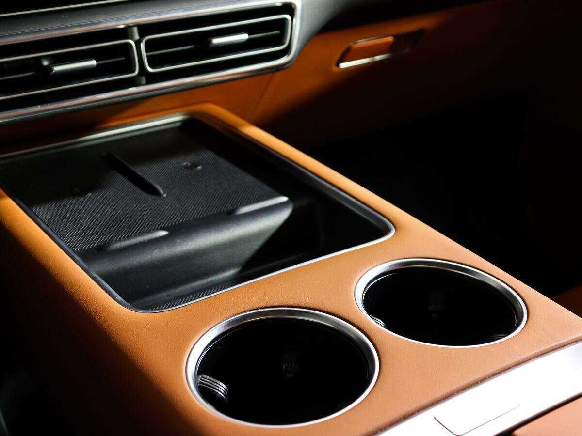 LiXiang L9 с пробегом — 2023 год. Фото: #30