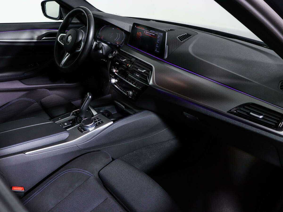 BMW 5 серии с пробегом — 2020 год. Фото: #9