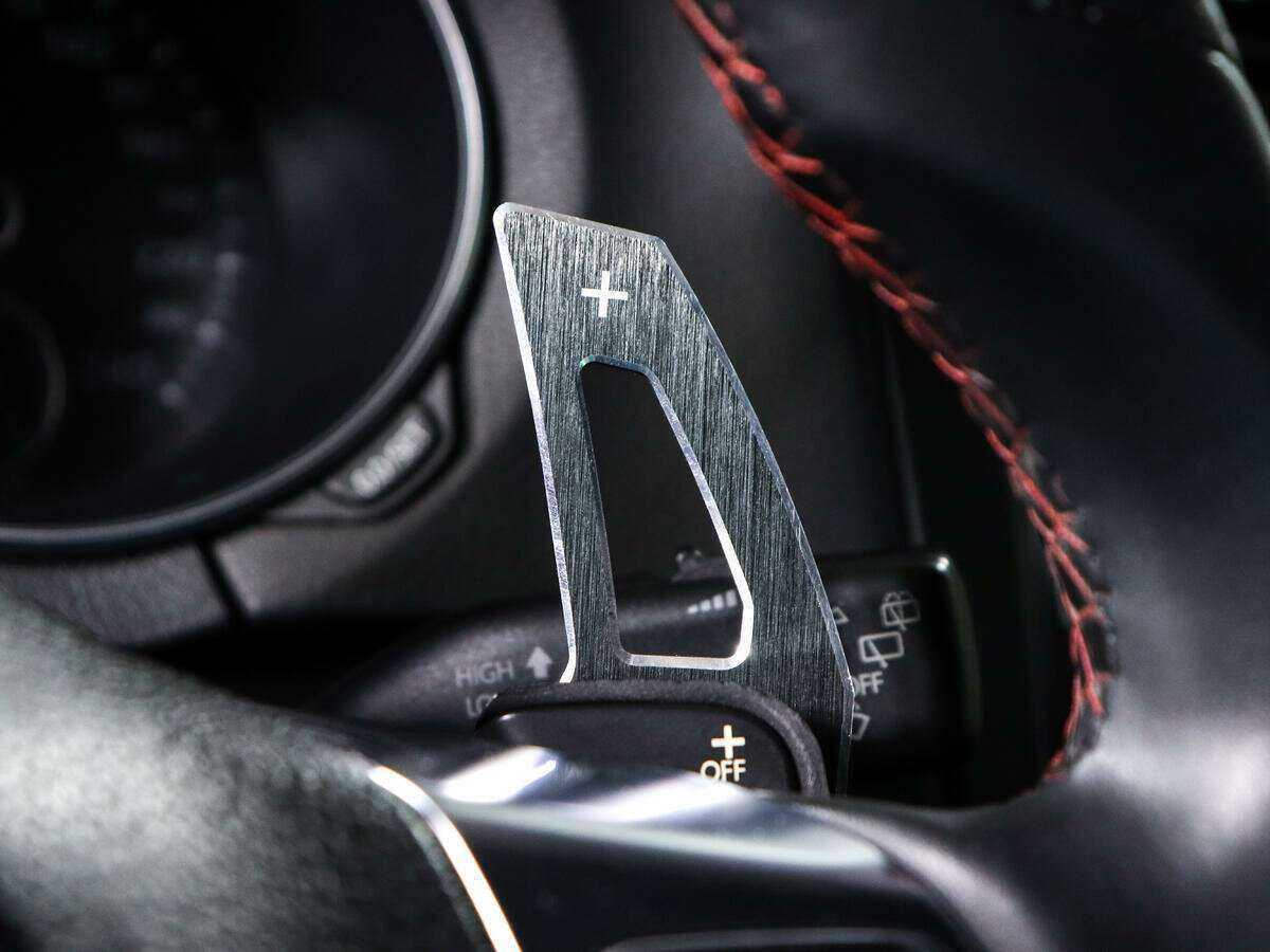 Volkswagen Golf GTI с пробегом — 2009 год. Фото: #12