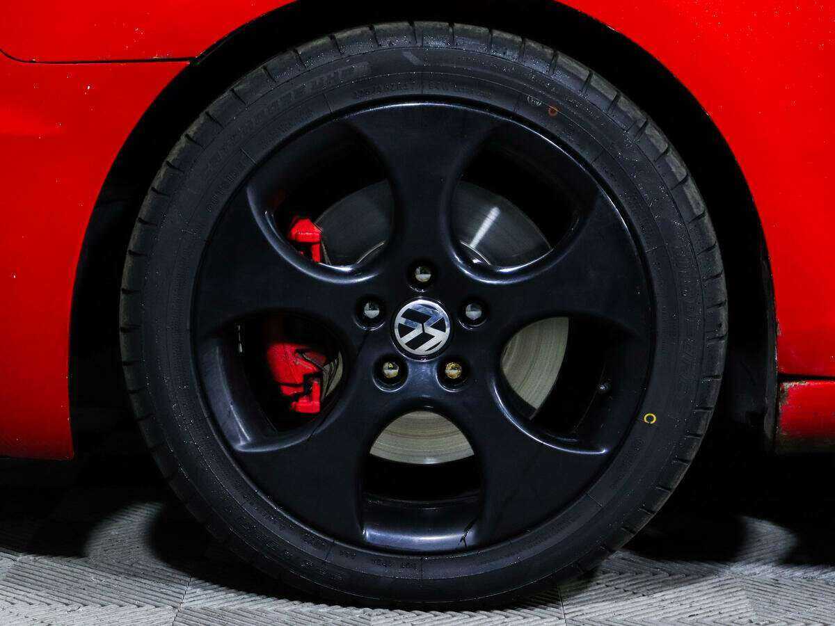 Volkswagen Golf GTI с пробегом — 2009 год. Фото: #14