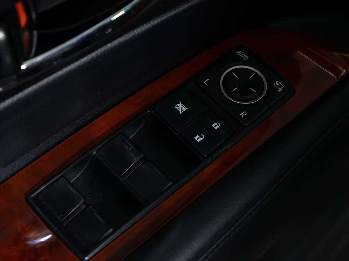 Lexus RX с пробегом — 2011 год. Фото: #13