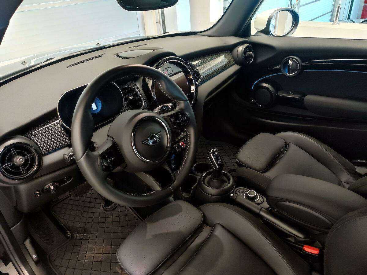 Mini Hatch с пробегом — 2021 год. Фото: #8