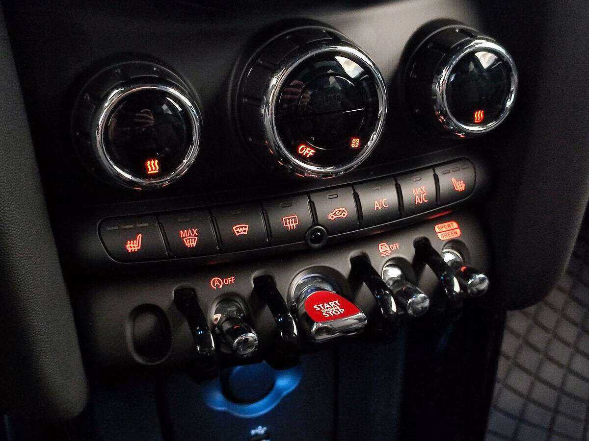 Mini Hatch с пробегом — 2021 год. Фото: #9